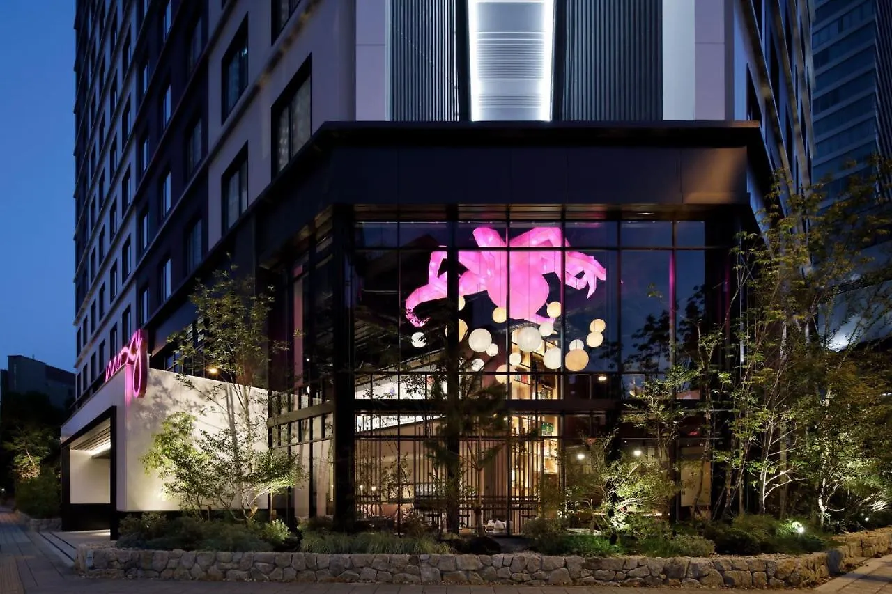Hotel Moxy Osaka Shin Umeda