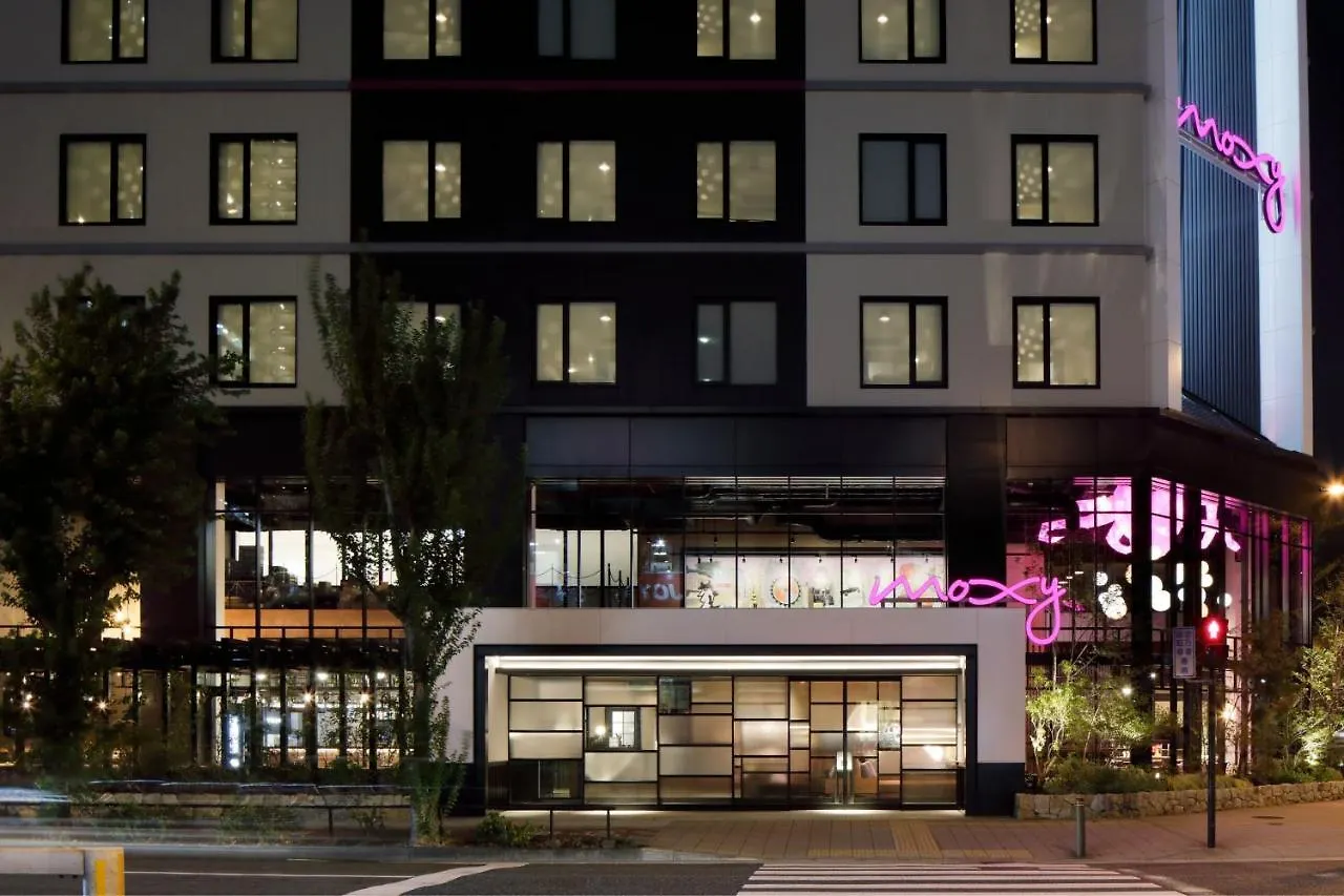 Hotel Moxy Osaka Shin Umeda